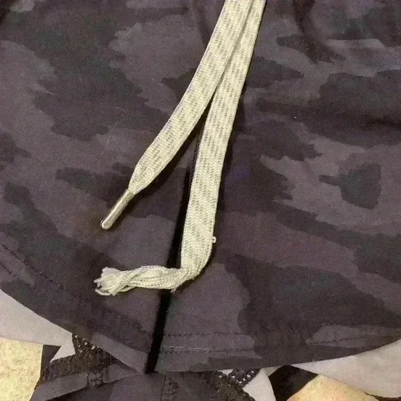 Vuori clementine camo shorts - Picture 6 of 6